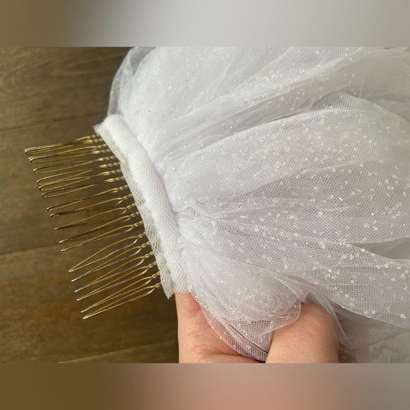 💕free‎ with purchase💕50 inch sparkle wedding veil - Picture 3 of 4